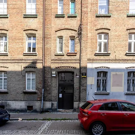 Strzelecka Comfort Living By Bookinghost *