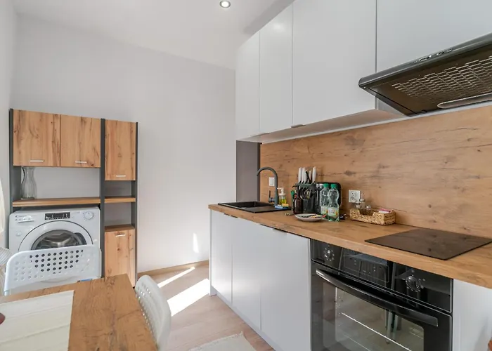 Strzelecka Comfort Living By Bookinghost קטוביץ