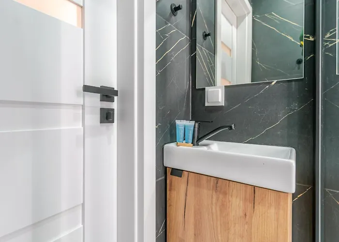 Strzelecka Comfort Living By Bookinghost קטוביץ